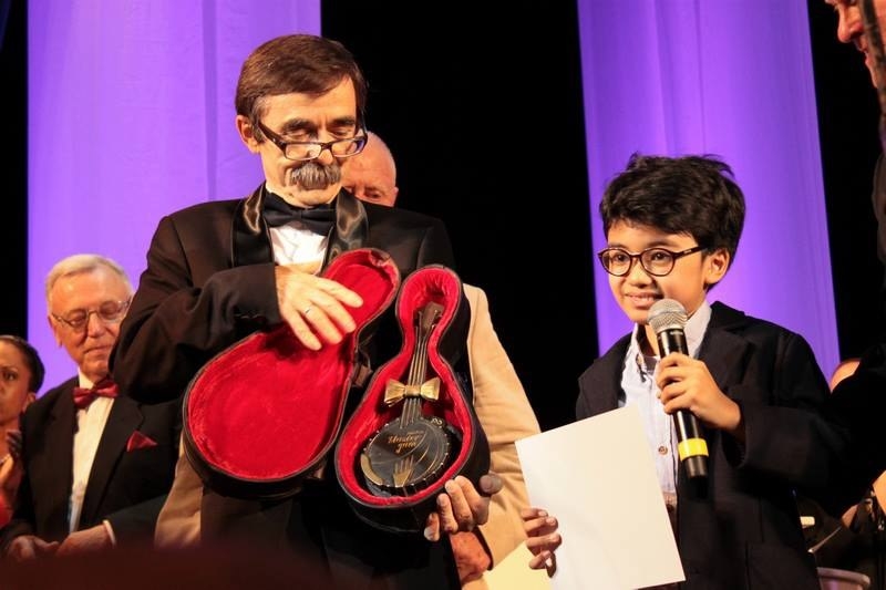 3 Pelaku Seni Yang Tergolong Sangat Muda